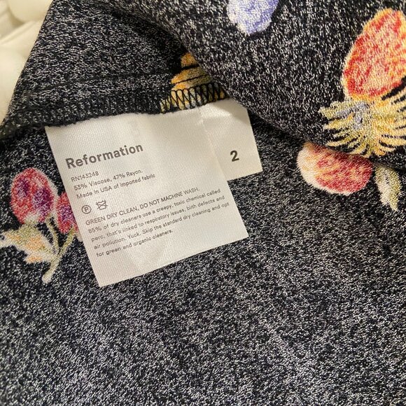 Reformation Fruit Mini Skirt Size 2 - Picture 5 of 5